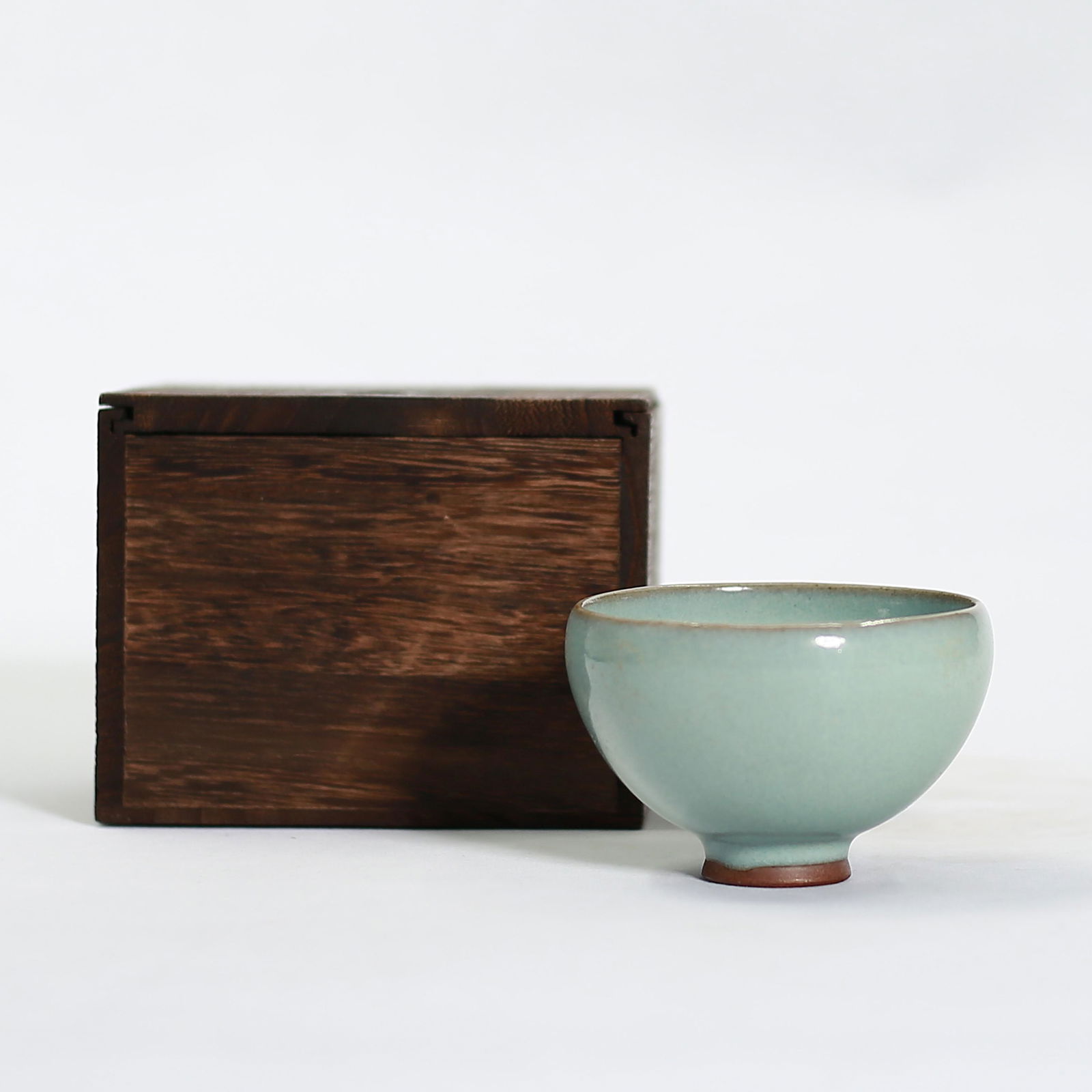 Jun Kiln Cup in Sky Blue Glaze (1 of 5)