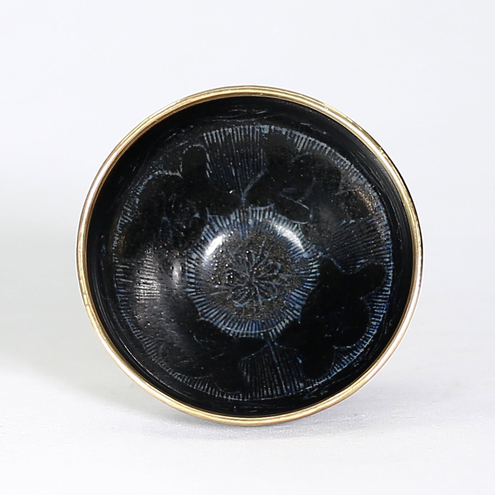 Yulinting Kiln Cup With (Longevity) Silver Traced in: Diamï¼š10.6cmï¼ŒH:6.2cm