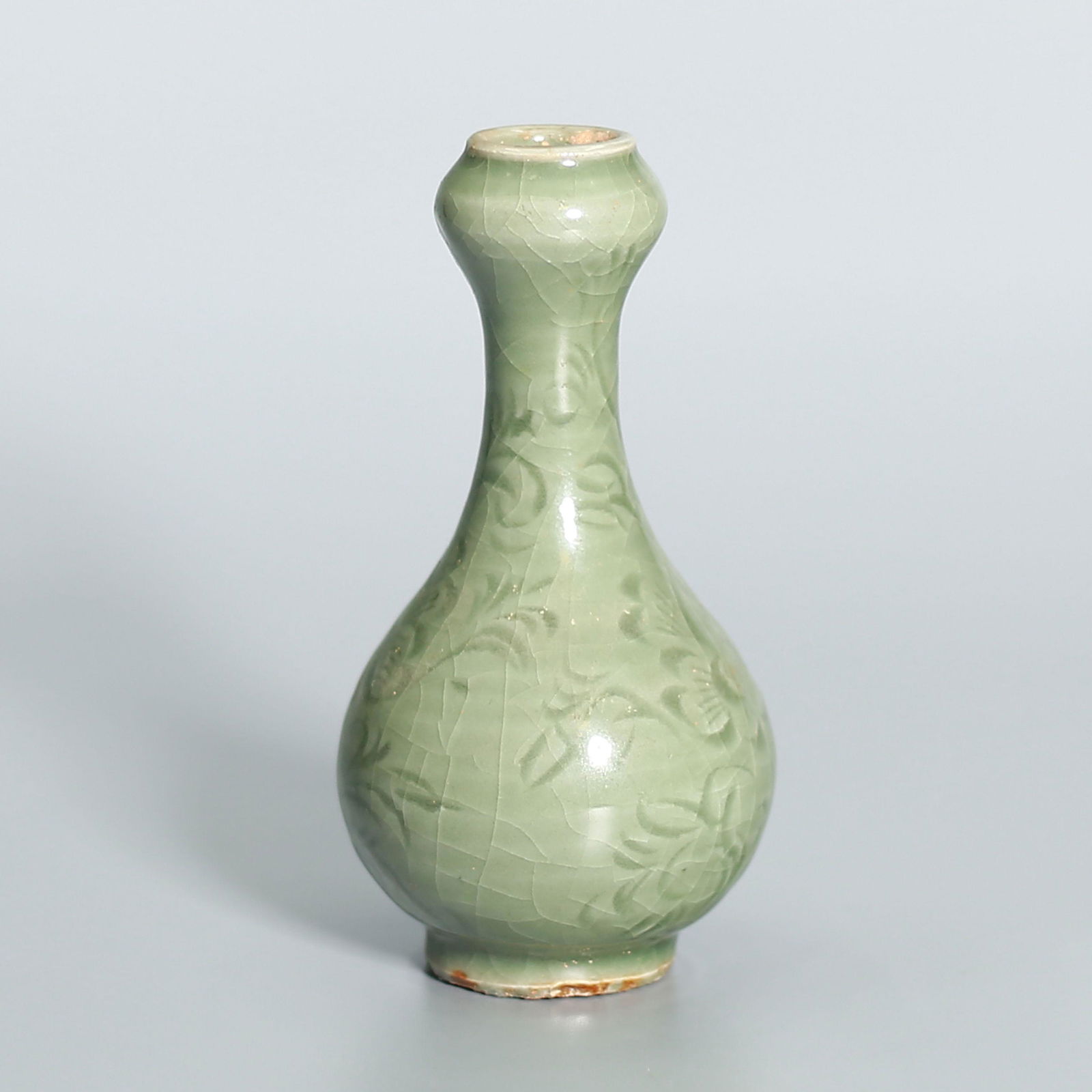 A Longquan Celadon Glazed Vase (1 of 5)