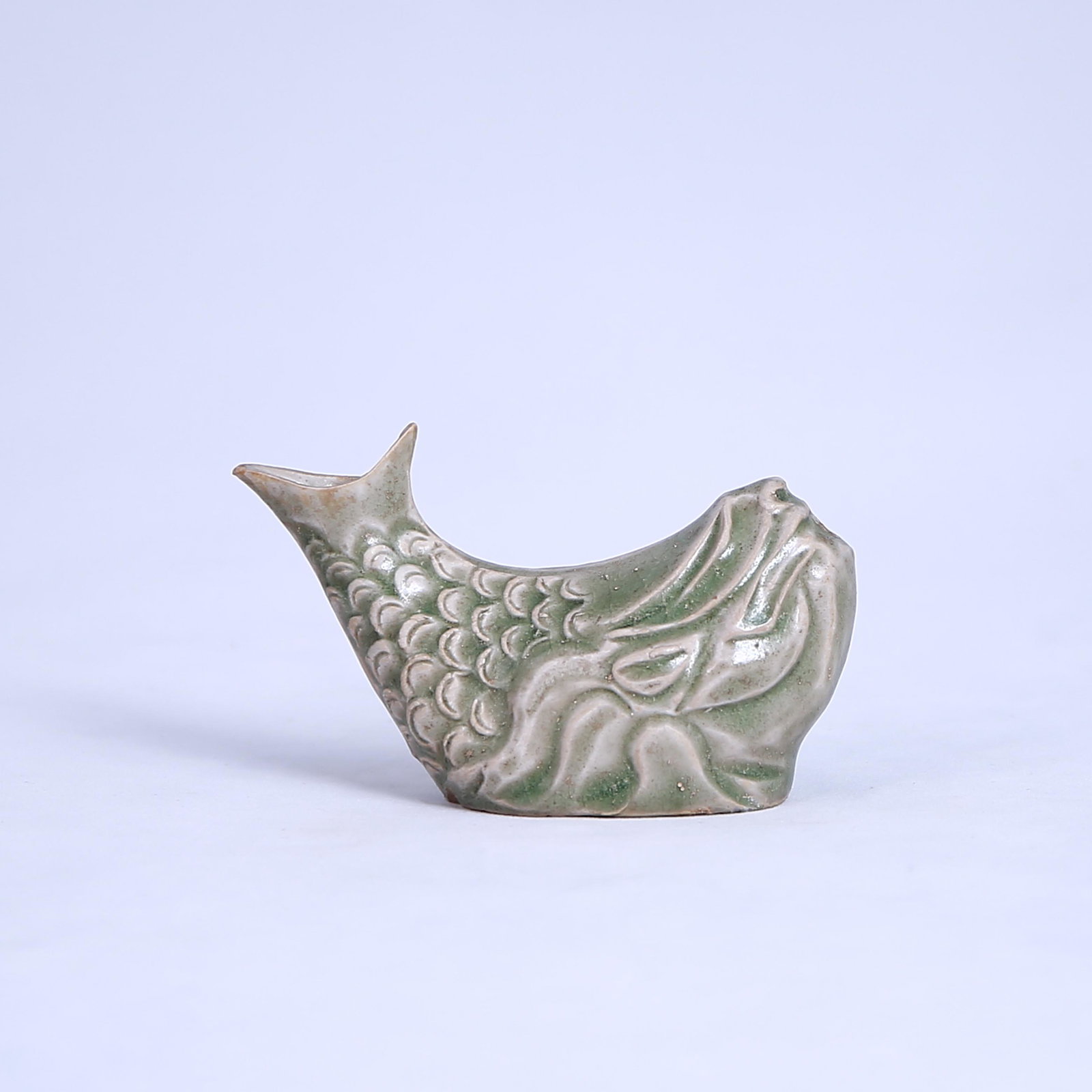 Yaozhou Kiln Blue Glaze Fish-shaped Inkstone: longï¼š12.5cmï¼Œwideï¼š4.9cmï¼Œheightï¼š7.6cm