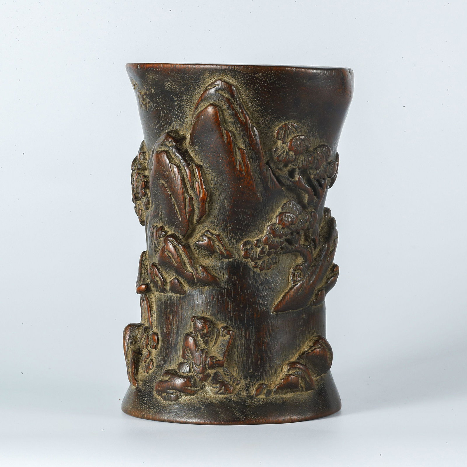 Qing agarwood landscape attic carved pen holder: W.9.5cmï¼›H.14.5cmï¼›G.220g