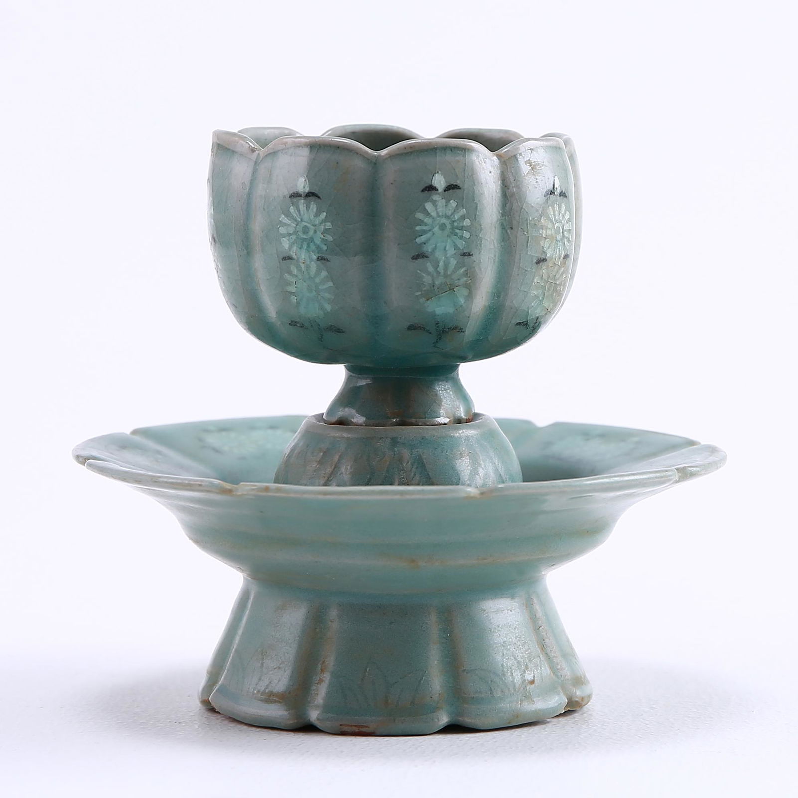 Korean celadon flower mouth inlaid printed cup holder (1 of 5)