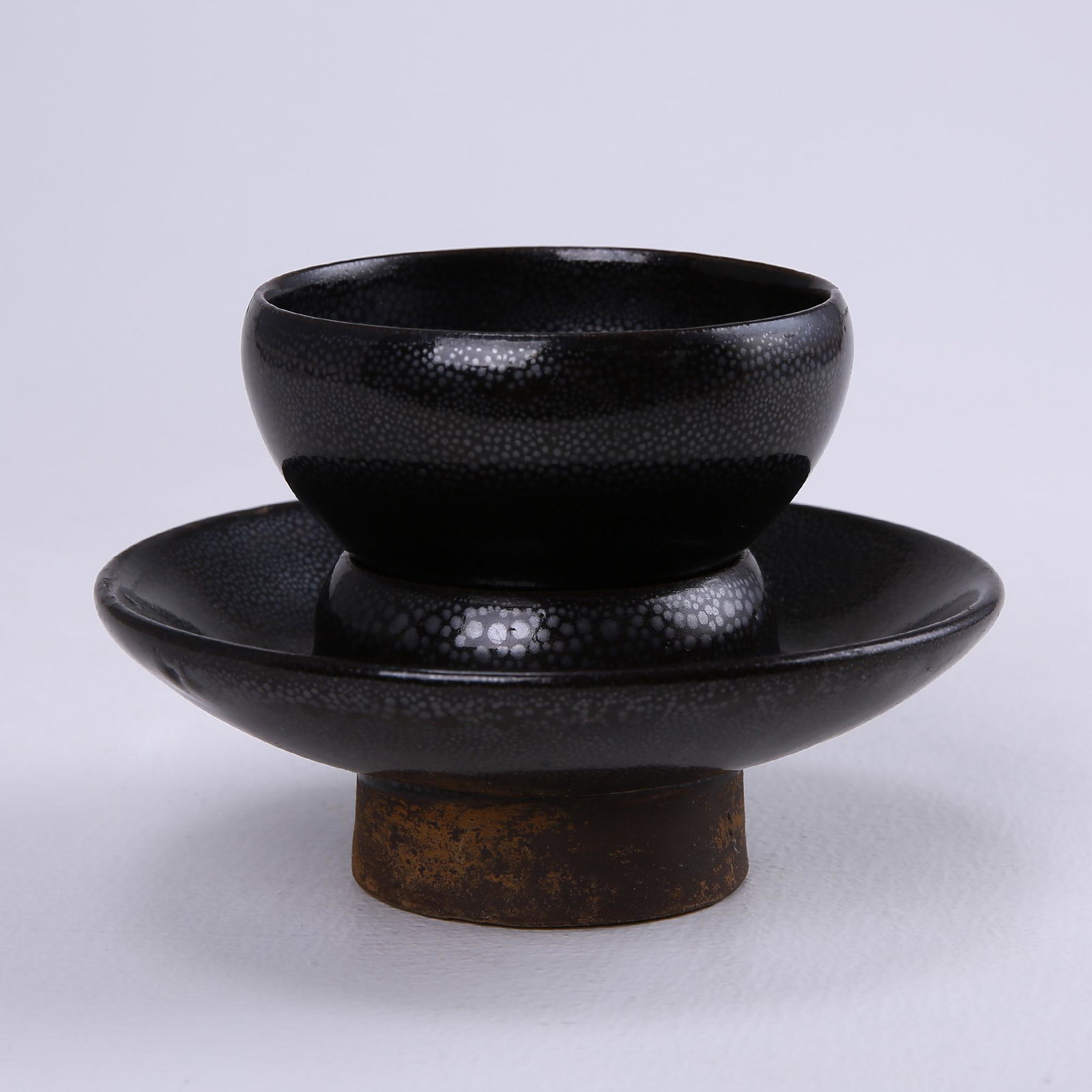Shanxi Huairen kiln black glaze oil drip lamp and lamp: totalhighï¼š8.7cmï¼Cupholdhighï¼š4.8cmï¼Œdiameterï¼š12.9cm ï¼Cuphighï¼š5.0cmï¼Œdiameterï¼š8.5cm