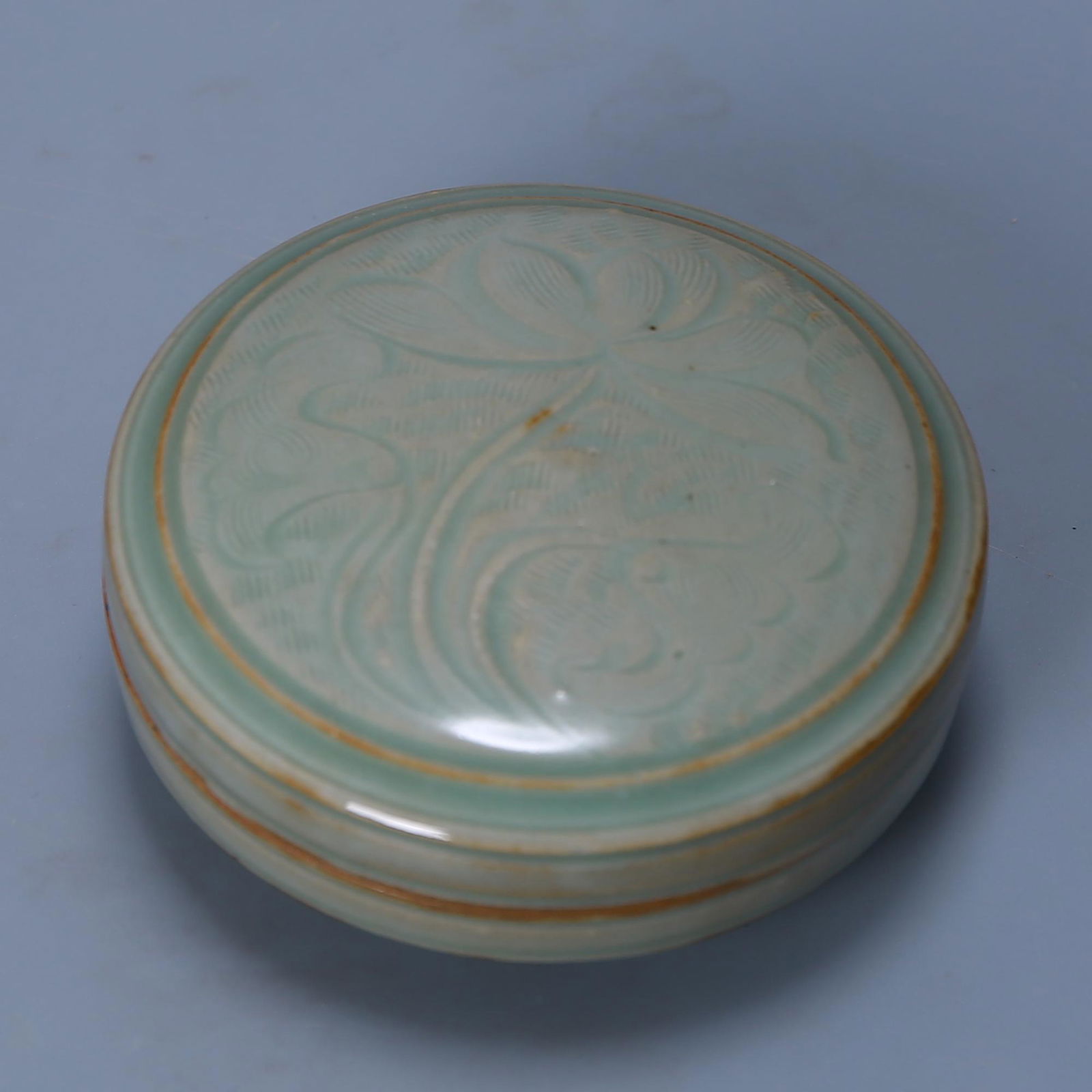 Song Dynasty Longquan Kiln Celadon Triple Cup Engraved (1 of 7)
