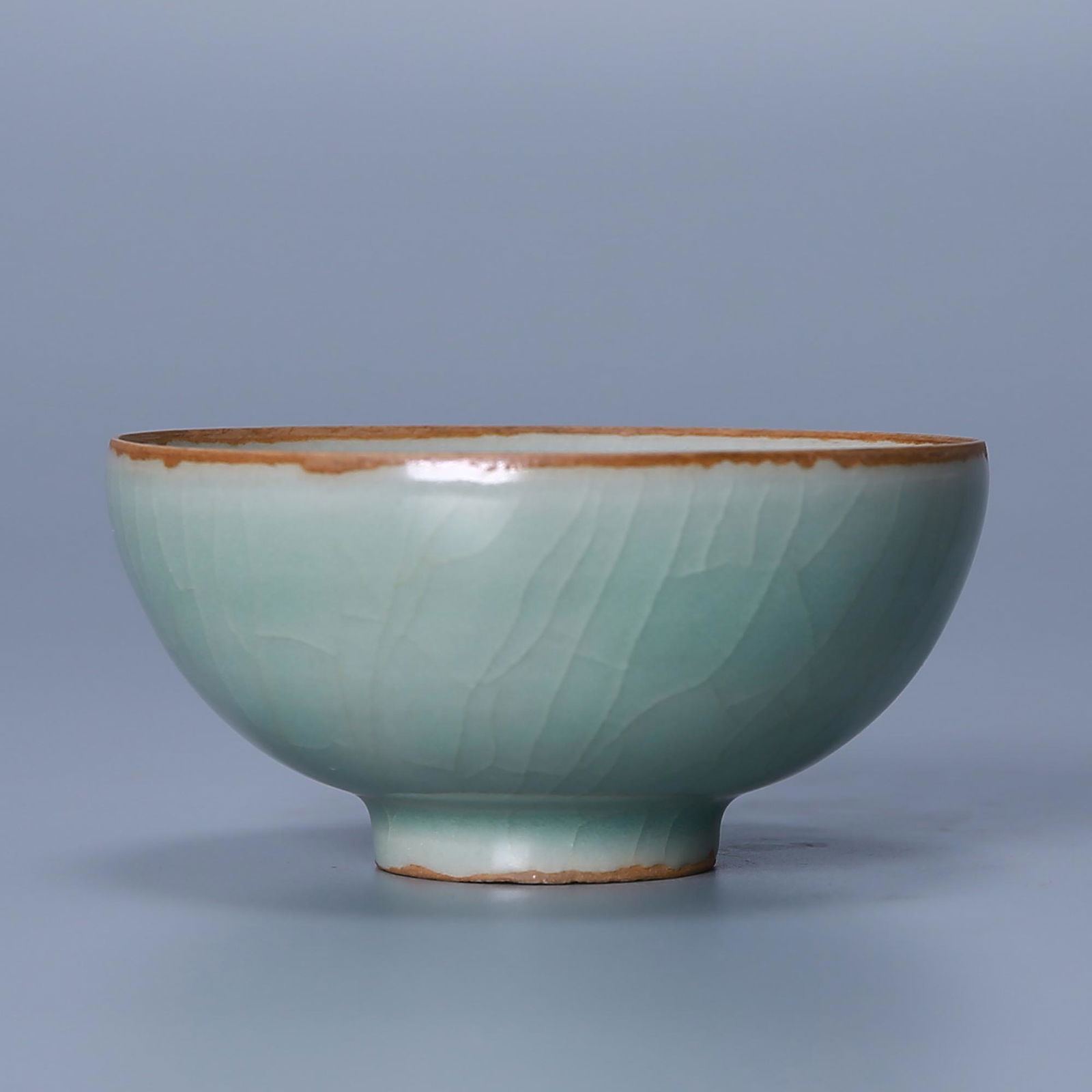 Southern Song Dynasty Longquan Kiln Celadon Mango Cup (1 of 7)