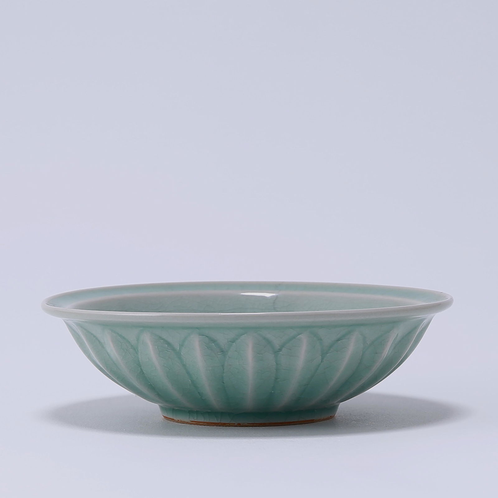 Longquan kiln celadon dragon pattern lotus petal wash (1 of 5)