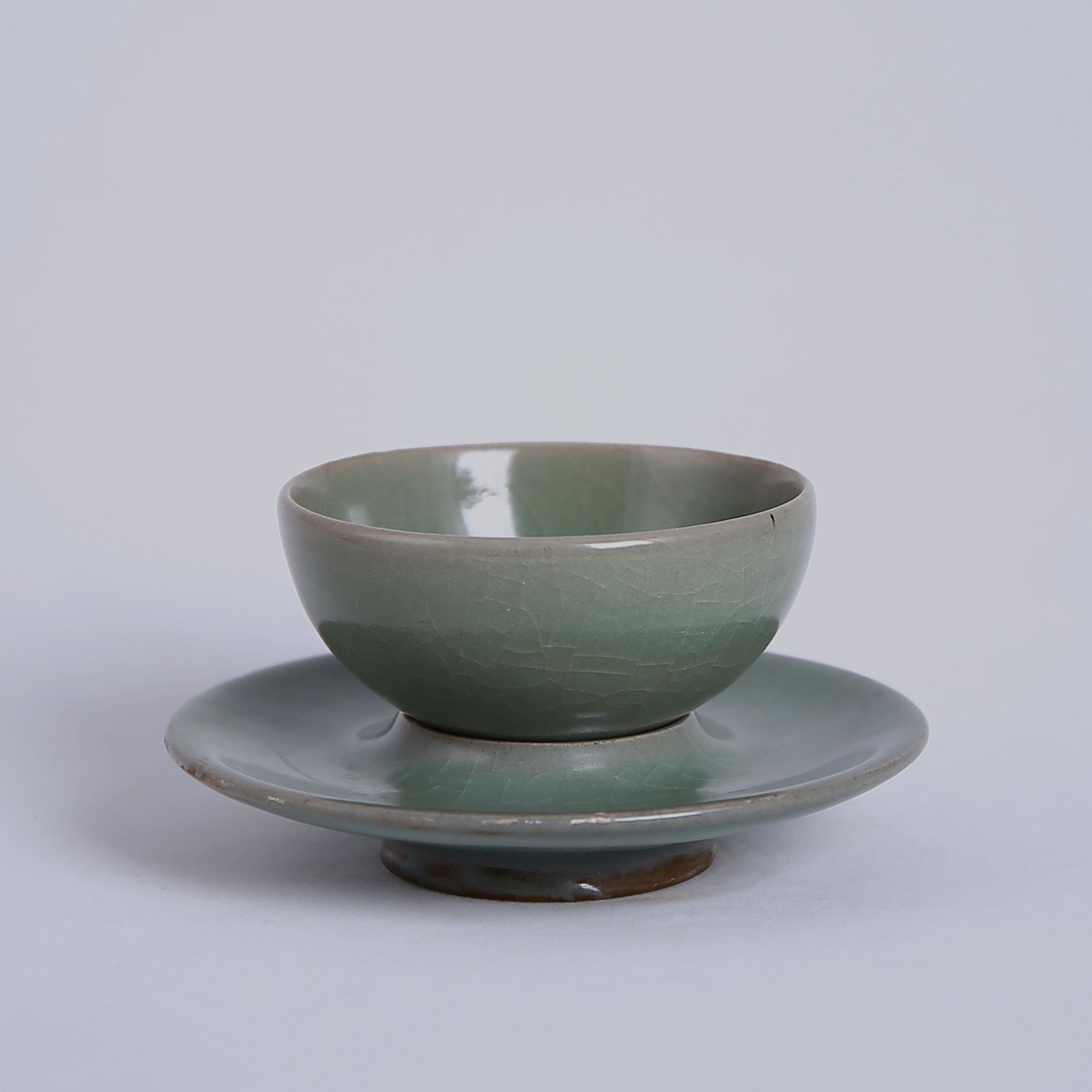 A set of Donggou kiln celadon lamp holder (1 of 5)
