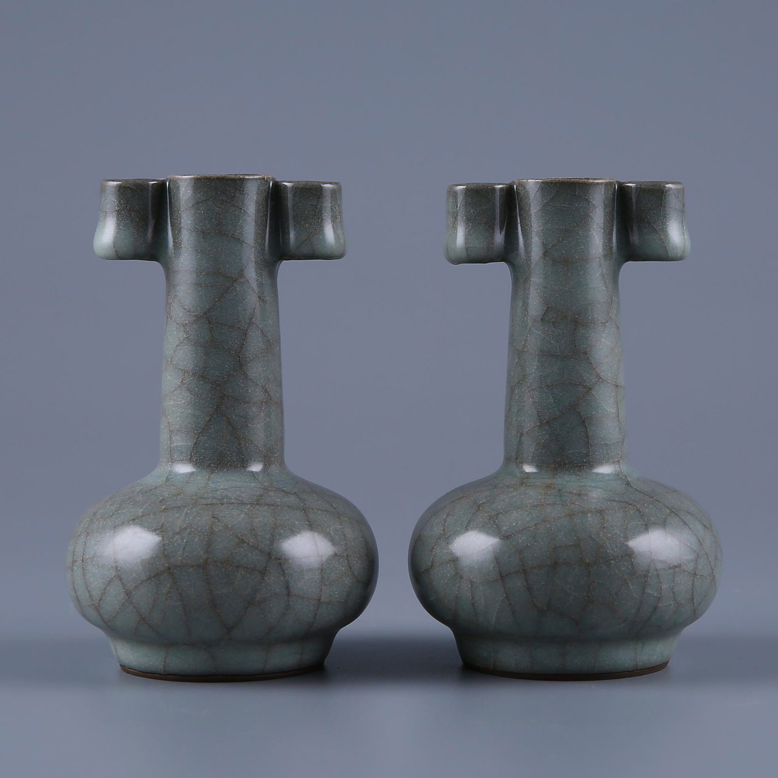 A pair of gray celadon jars and ear vases from Songguan (1 of 8)