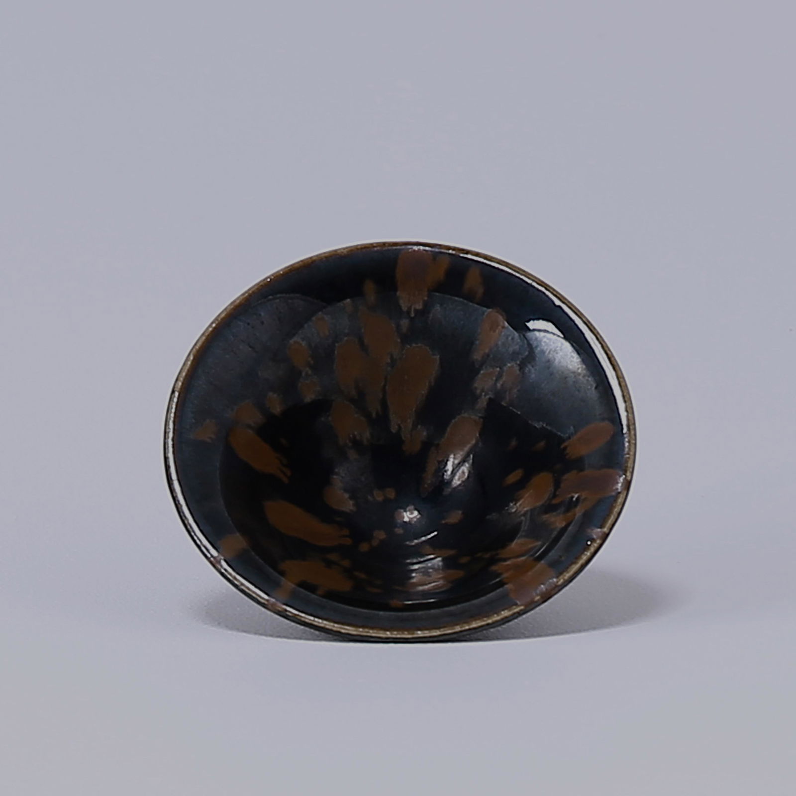 Cizhou kiln black glaze rust flower small lamp (1 of 5)