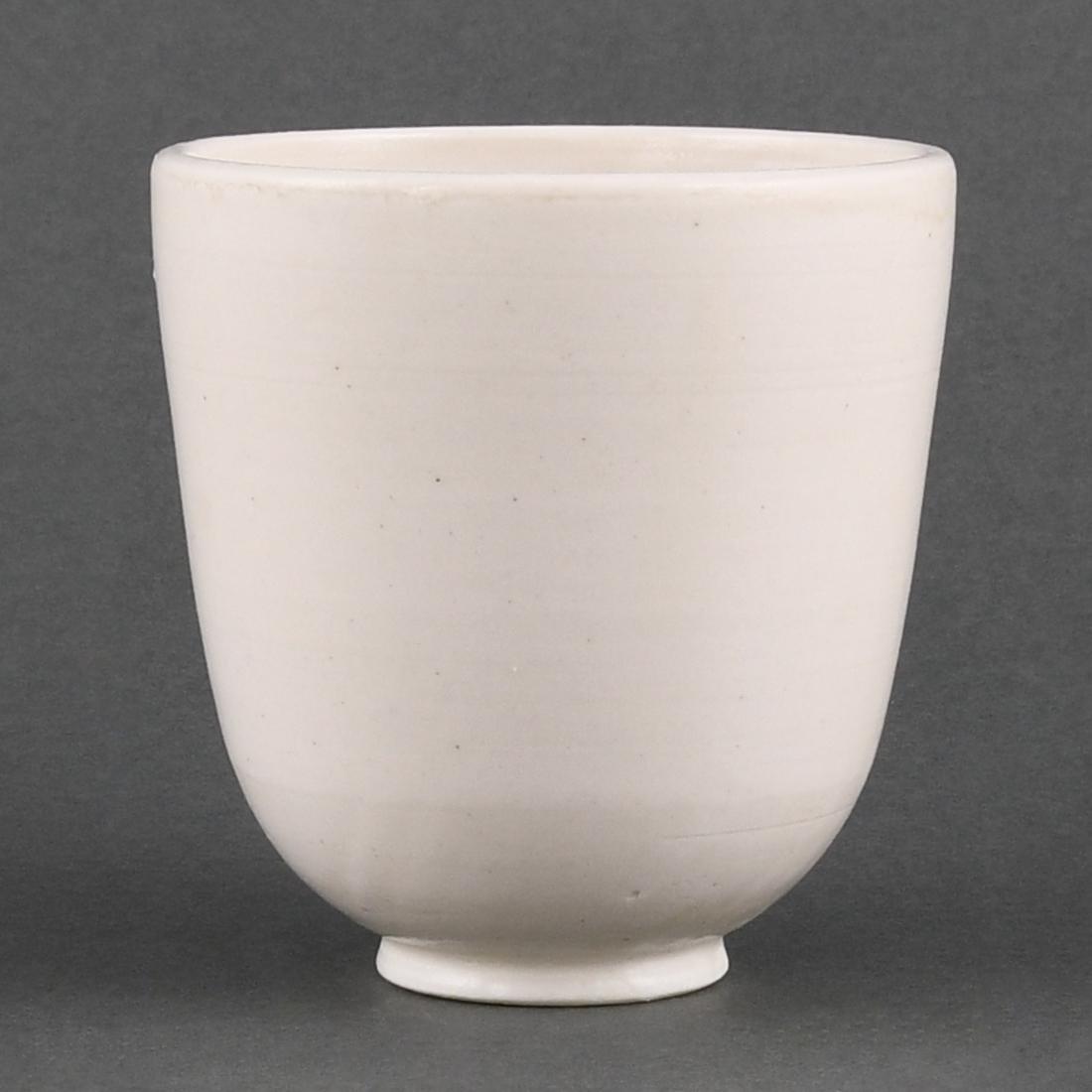 A 'XING' WHITE-GLAZED CUP,YING MARK (1 of 8)