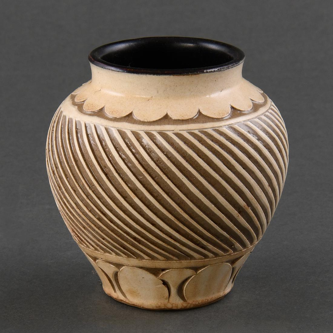 A SMALL SGRAFFIATO BROWN-GLAZED'CIZHOU'JAR (1 of 9)