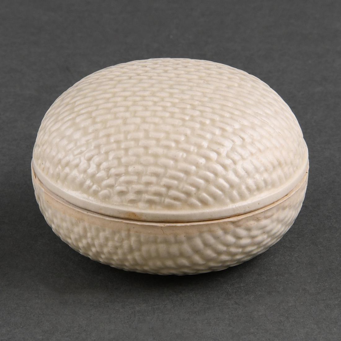 A DING WHITE-GLAZED 'RICE MEASURE' BOX AND COVER (1 of 8)