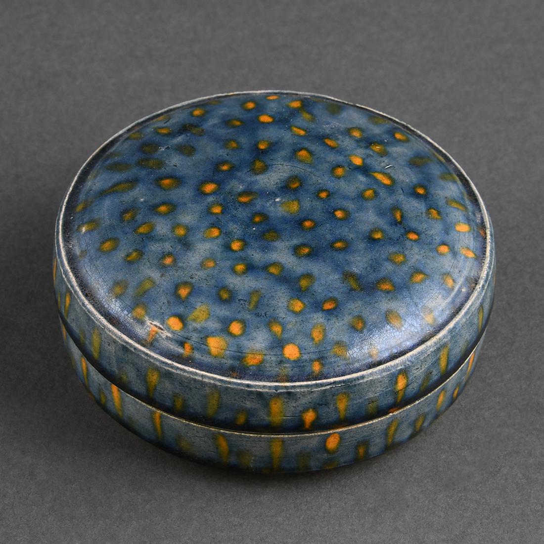 BLUE-SPLASHED SANCAI-GLAZED BOX AND COVER (1 of 7)
