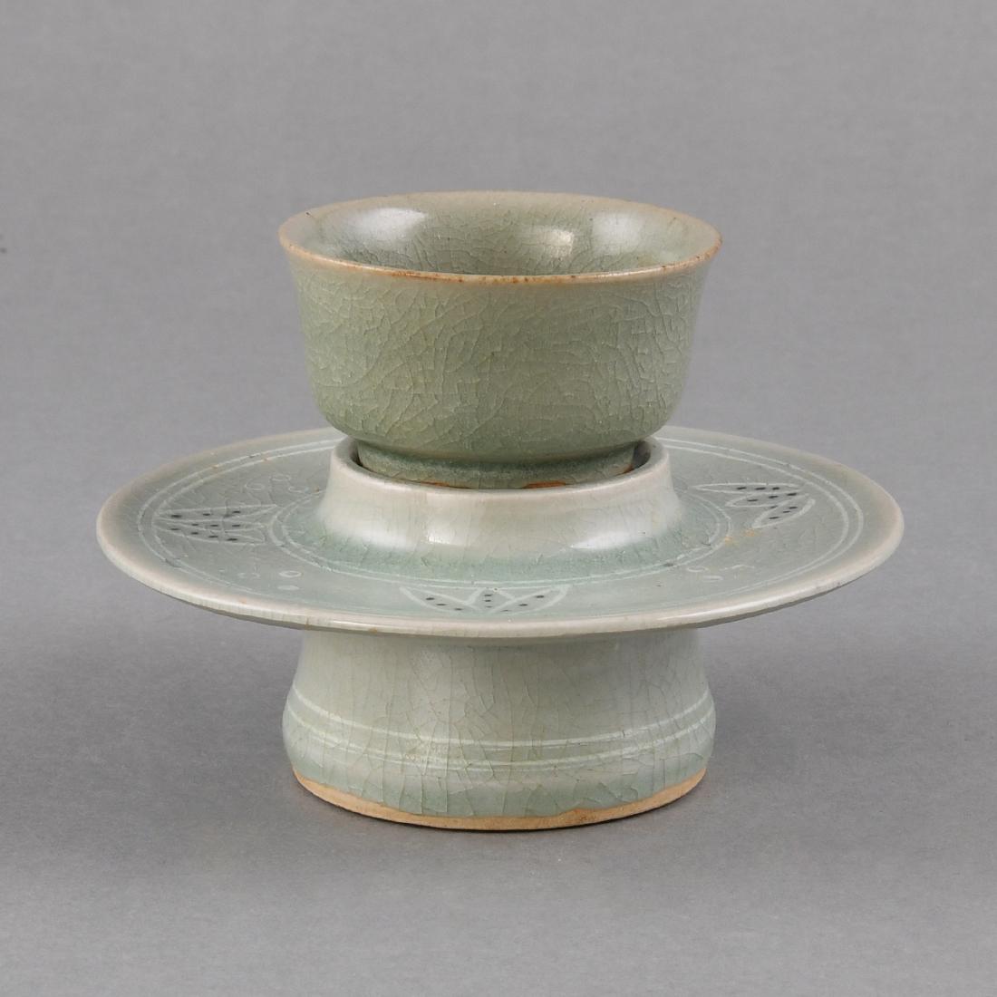 A KOREAN SLIP-INLAID CELADON CUP AND STAND (1 of 8)