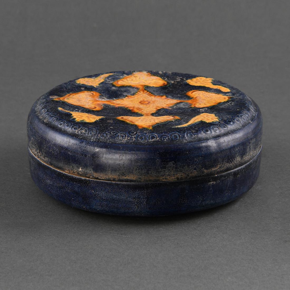 A  SANCAI BLUE-GLAZED STAMPING POWDER BOX (1 of 8)