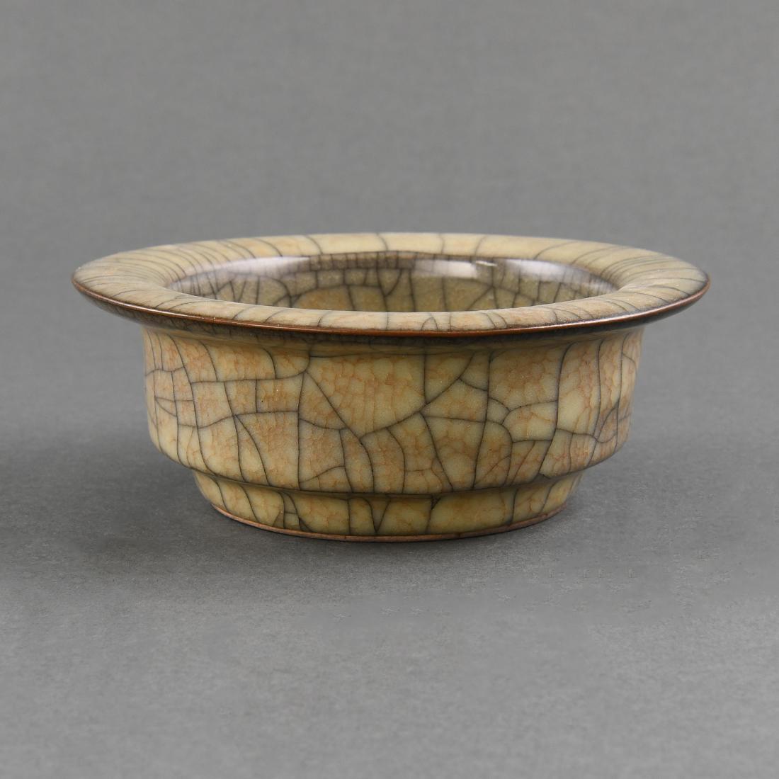 A 'GE'-TYPE CELADON WASHER (1 of 9)