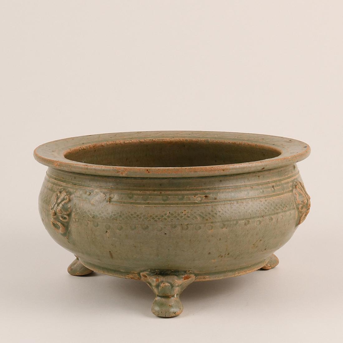 A 'YUE' CELADON TRIPOD CENSER (1 of 7)