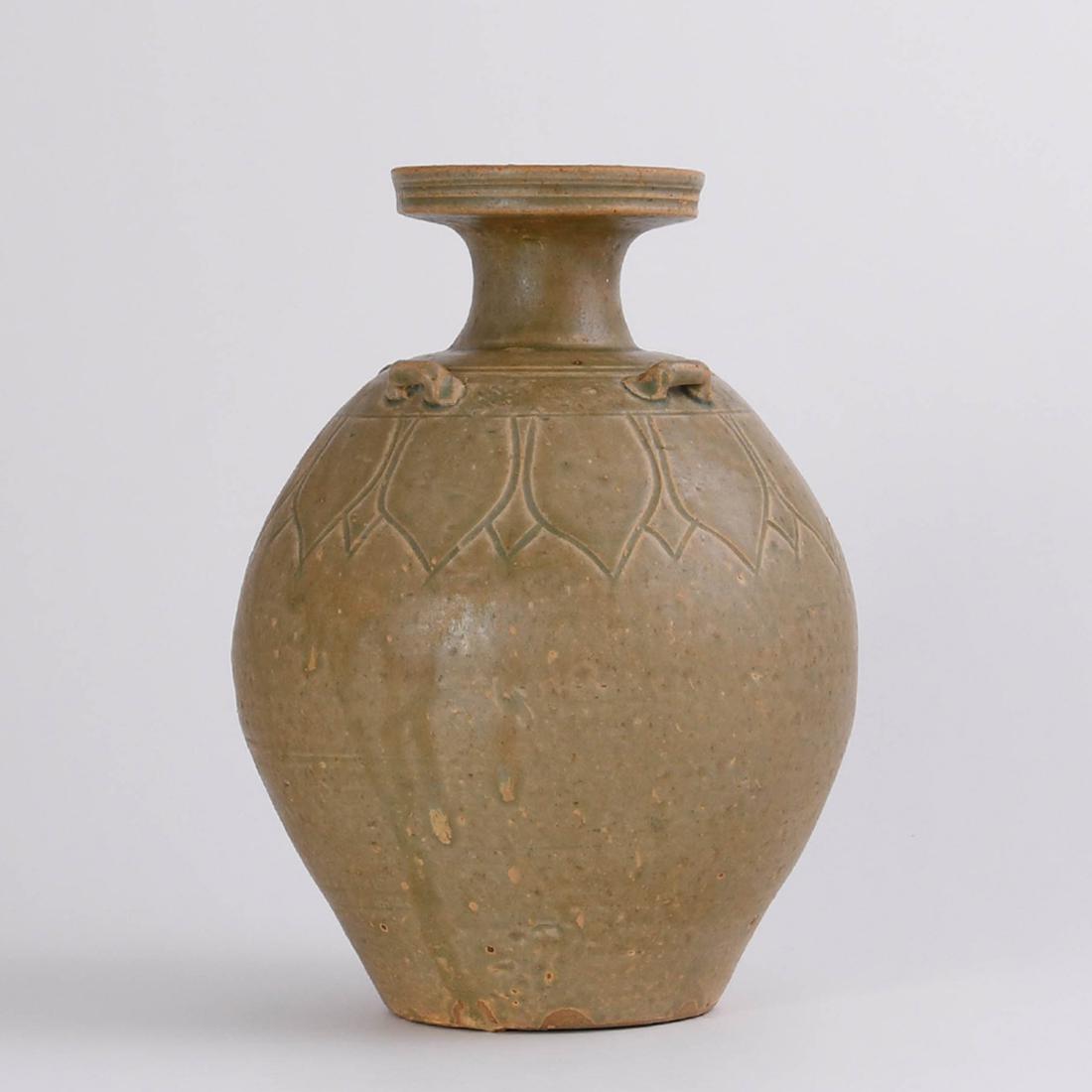 A CARVED 'YUE' 'LOTUS' LOOPS JAR (1 of 6)