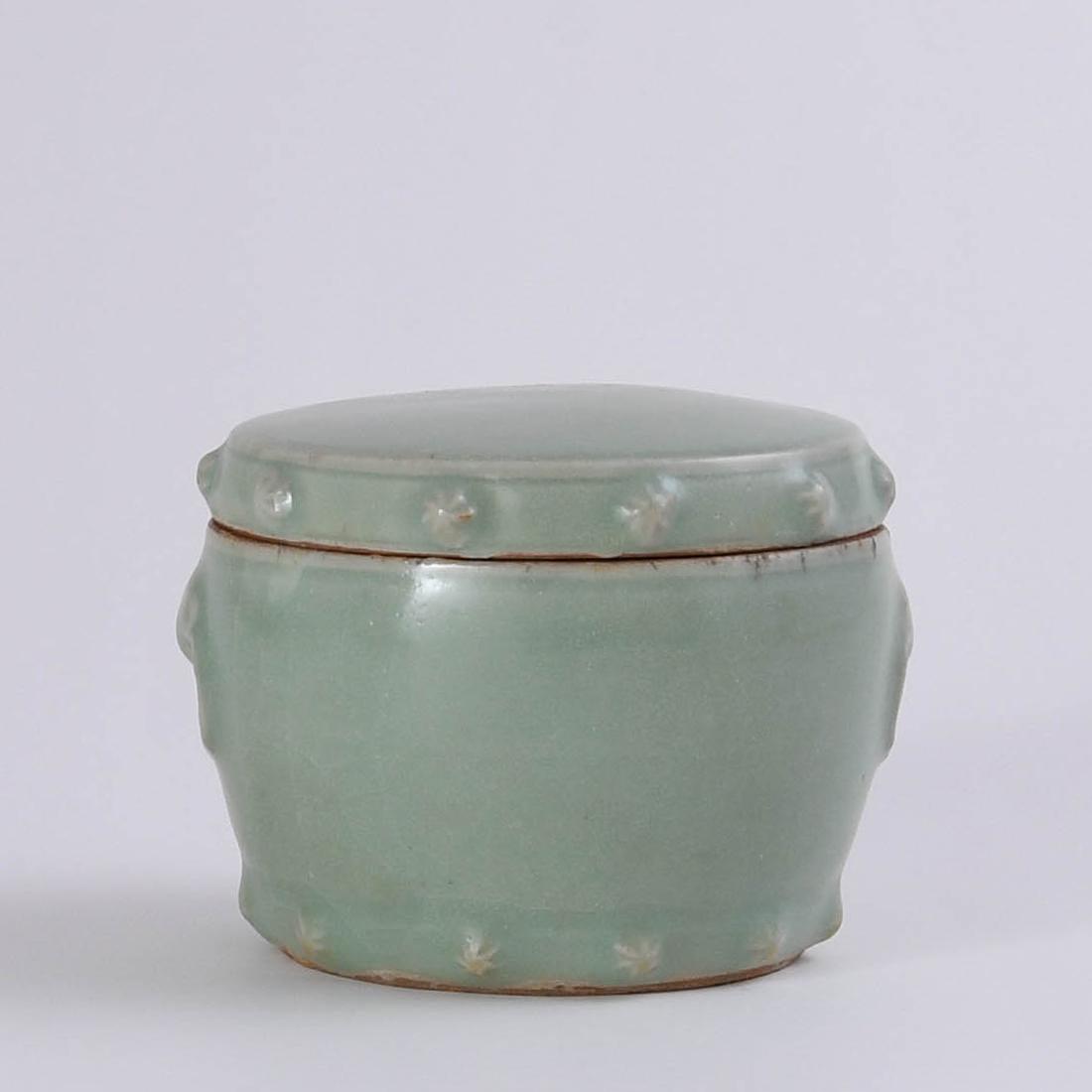 A RARE LONGQUAN BARREL-SHAPED JAR AND COVER (1 of 6)