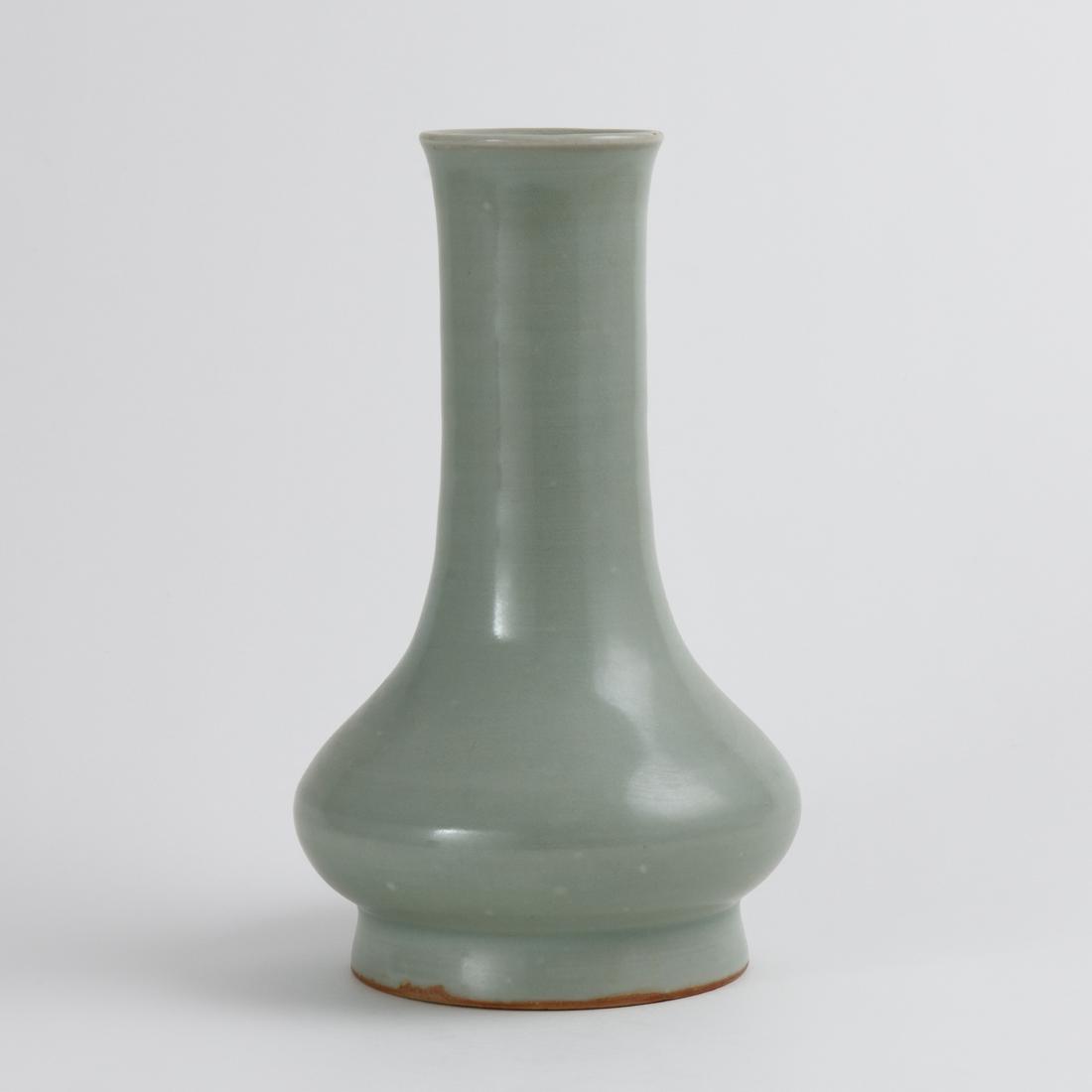 A LONGQUAN CELADON BOTTLE VASE (1 of 6)