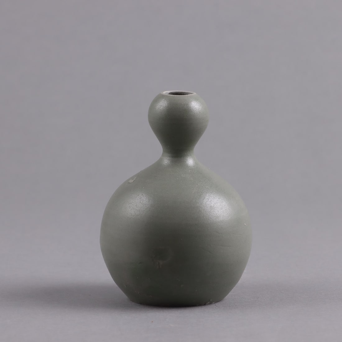 A SMALL AND RARE 'YUE' DOUBLE-GOURD VASE (1 of 8)