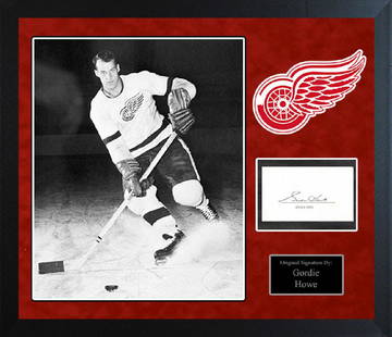 "RED WINGS" - Gordie Howie HOF Legend Original Framed: 100% In-Person! Original Signature by Gordie Howie (Mar. 31, 1928 – June 10, 2016). He was called 'Mr. Hockey', he's considered The most Complete player in the history of Professional Hockey. He