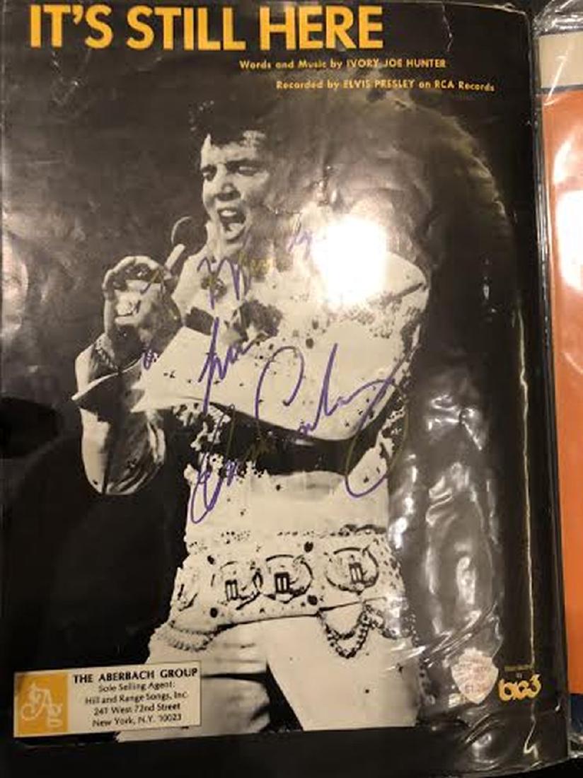 Elvis Presley Signed Magazine (1 of 1)