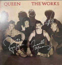 PSA/DNA Queen Signed The Works Album