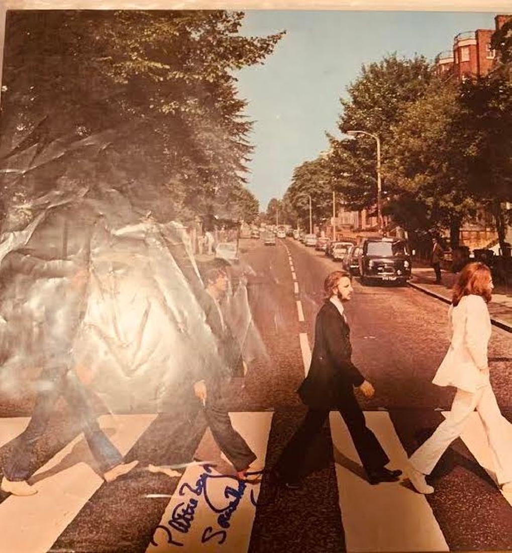 PSA Beatles Pete Best Signed Abbey Road Album (1 of 2)