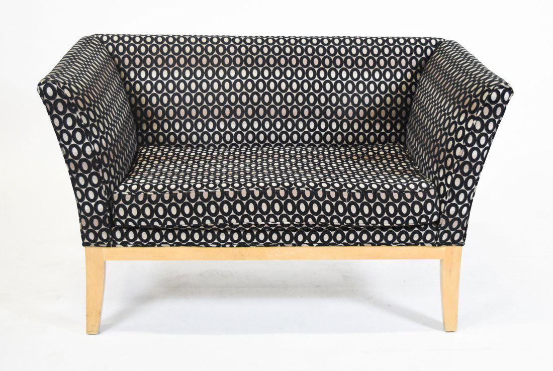Modern Settee on Legs (1 of 6)