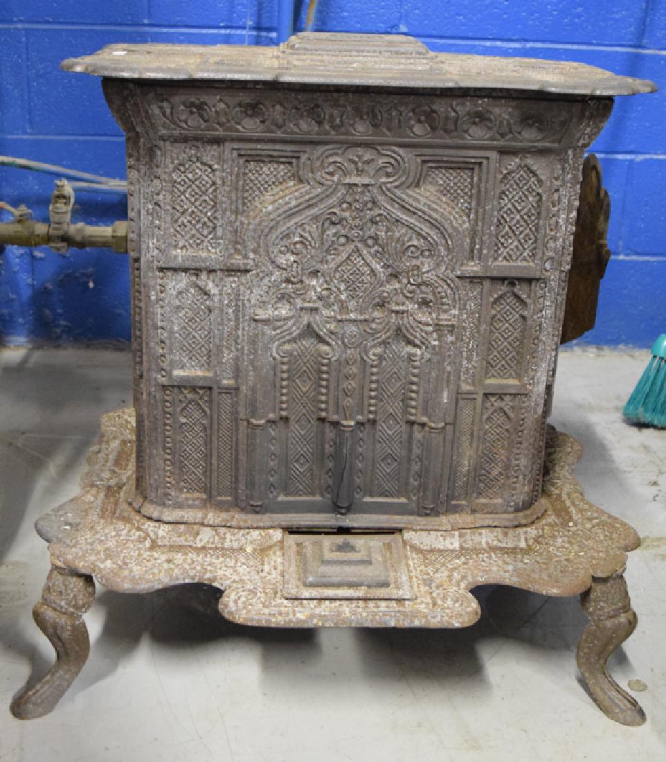 Ornate Victorian Iron Wood Stove: Ornate Victorian Iron Wood Stove26H x 24L x 18 W