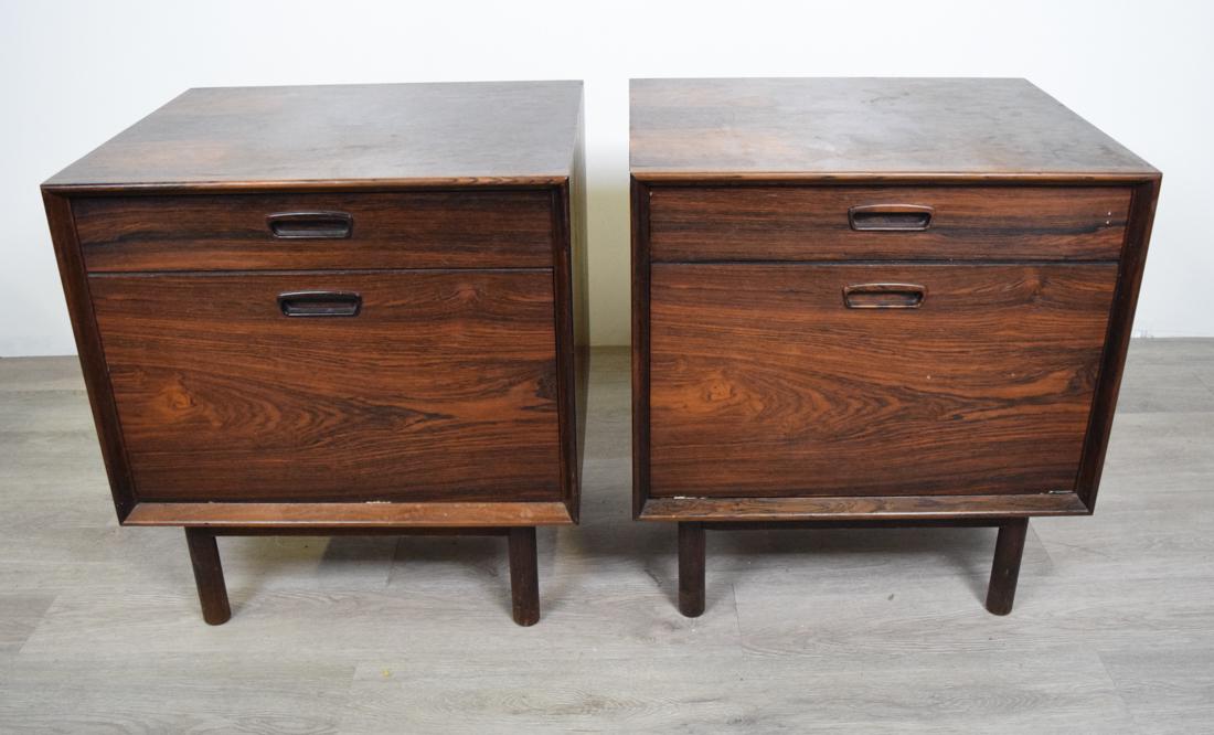 Danish Mid Century Modern Nightstands Pair of Mid century modern nightstand