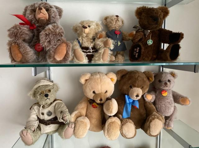 8 Bears: 8 bears, 3 Steiff, Sagamore Hill, 3 Hermann, Bremer. Largest 16 3/4"H