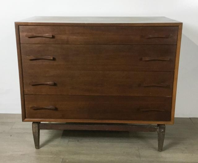 Foster McDavid NY Danish Modern 4 Drawer Dresser: 36"W x 18 1/4"D x 32"H