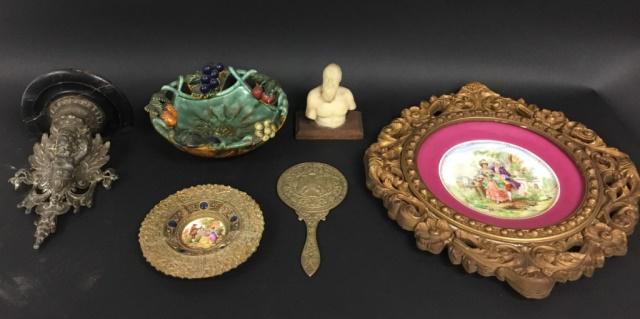 Grouping of Decorative Items (1 of 20)