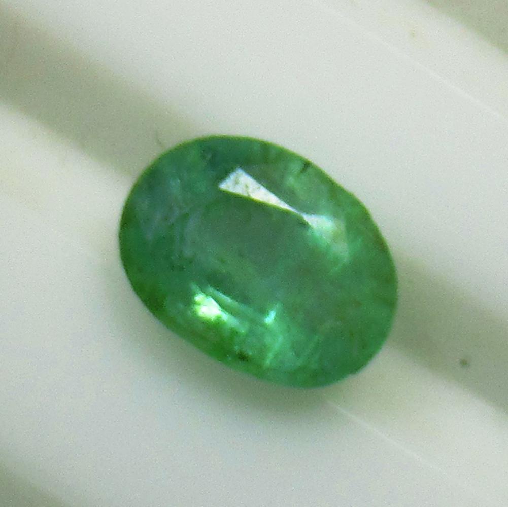 1.05 Ct Natural Emerald (1 of 2)
