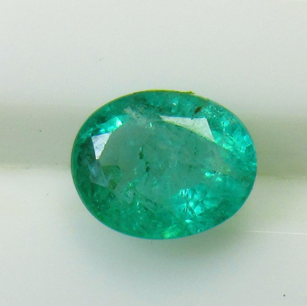 0.98 Ct Natural Emerald (1 of 2)