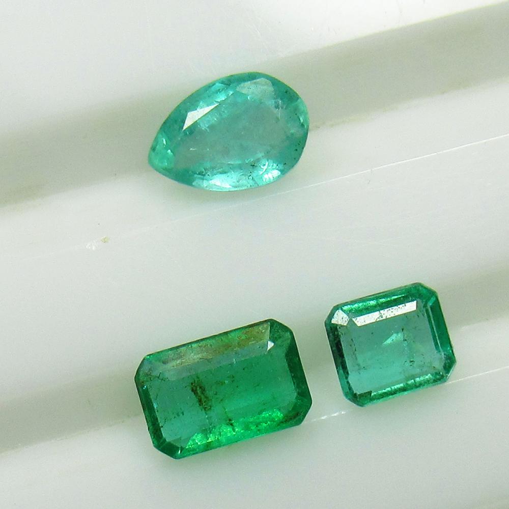 1.18 Ct Natural 3 Emerald  Set (1 of 2)