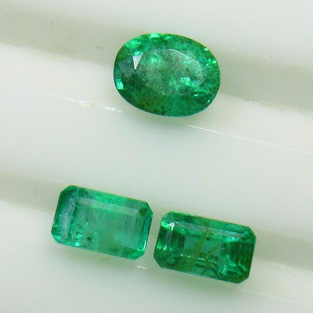 1.59 Ct Natural 3 Emerald  Set (1 of 2)
