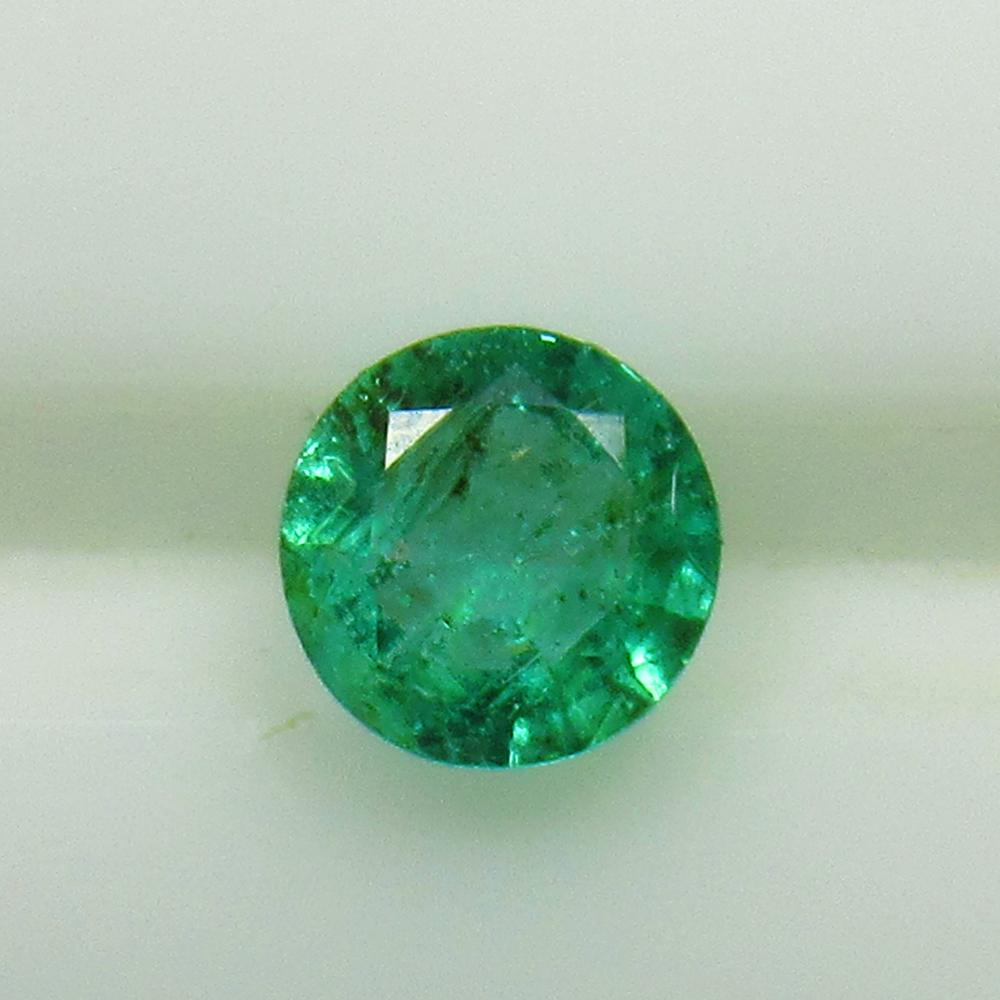 0.38 Ct Natural Emerald (1 of 2)