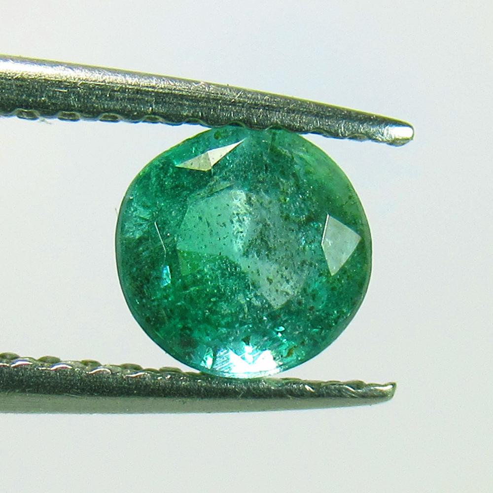 0.60 Ct Natural Emerald (1 of 2)