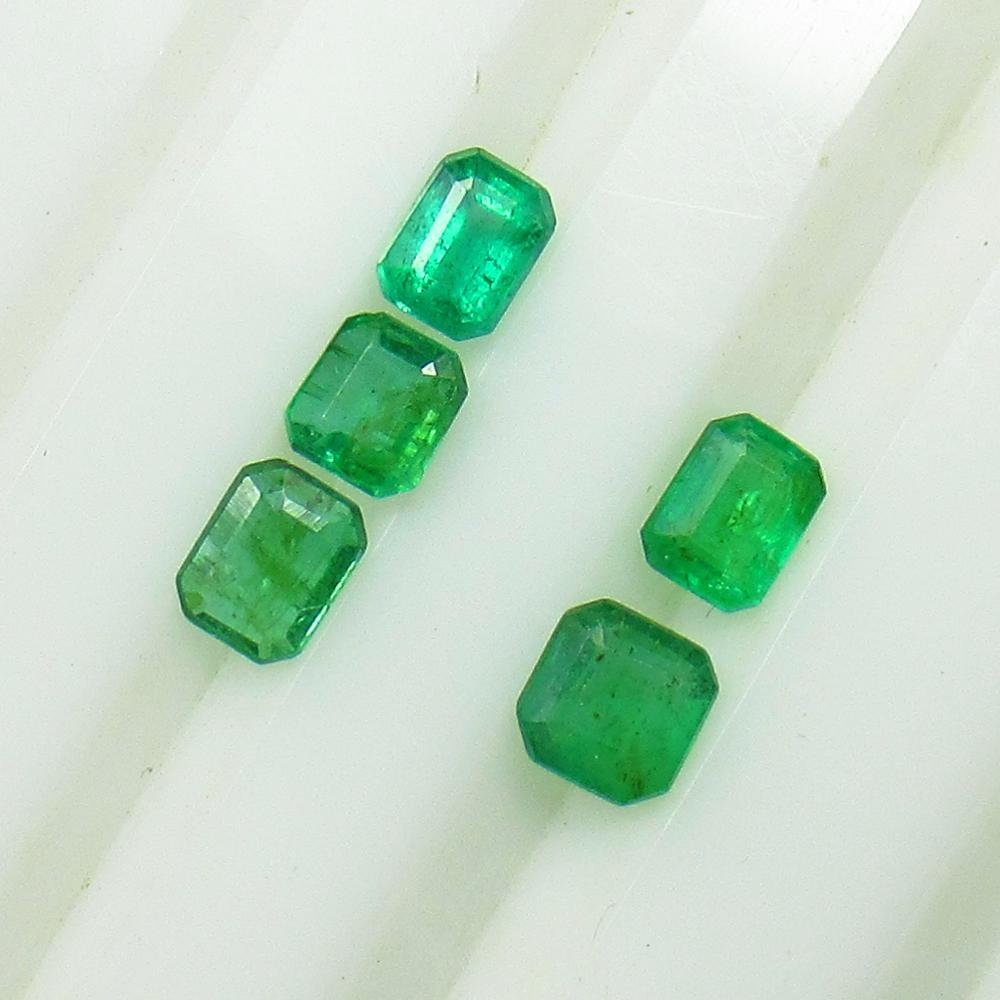 1.45 Ct Natural 5 Emerald Set (1 of 2)