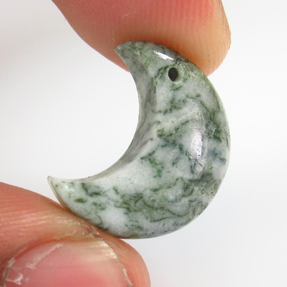 9.89 Ct Natural Jasper Quartz Half Moon: Weight - 9.89 Ct / Size - 18.00 x 8.50 x 8.50 mm / Excellent Half moon Cabochon / Full Luster / Origin - Brazil / Hardness - 8.0 / Treatment - None