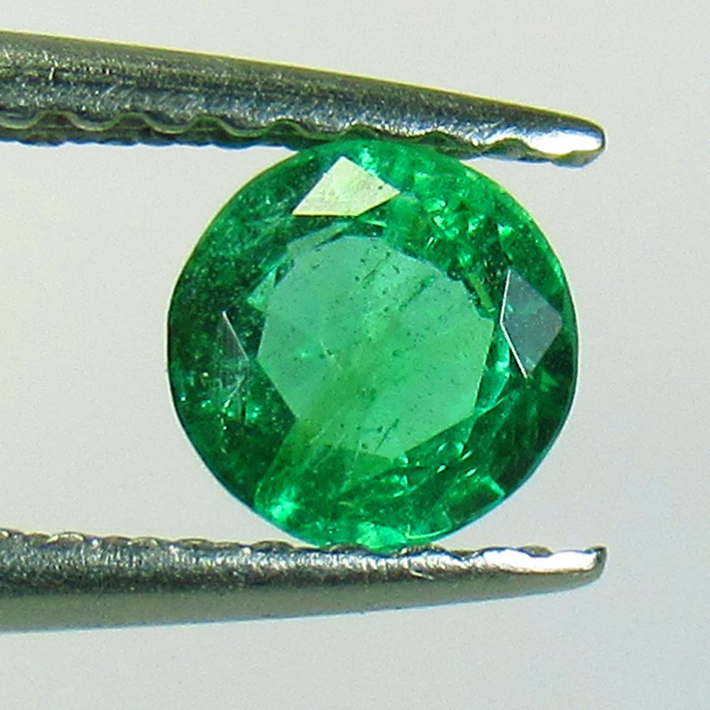0.44 Ct Natural Emerald (1 of 2)