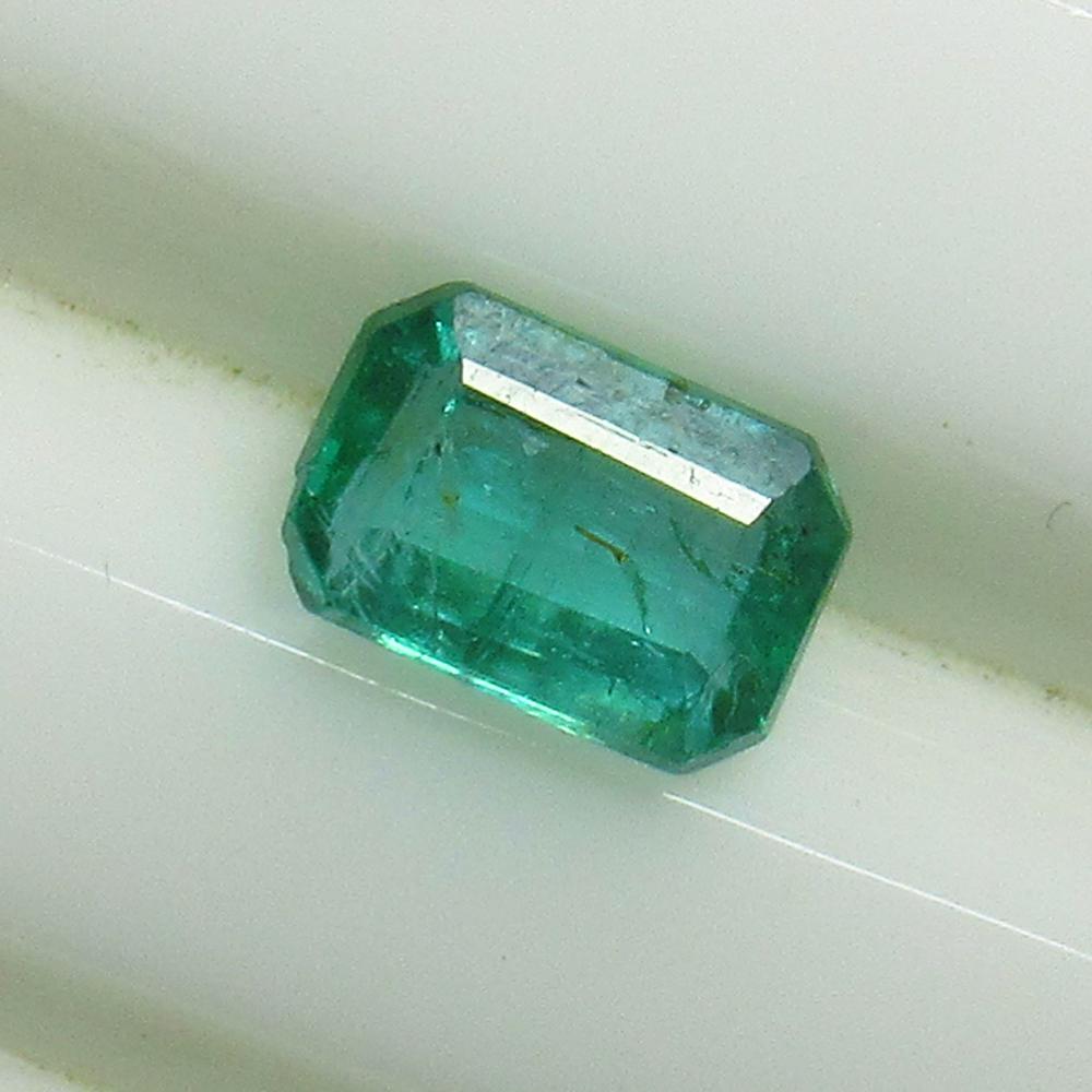 0.65 Ct Natural Emerald (1 of 2)
