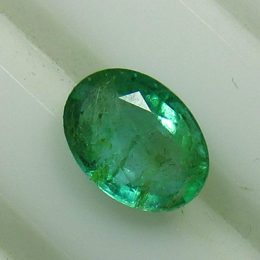 0.97 Ct Natural Emerald (1 of 2)