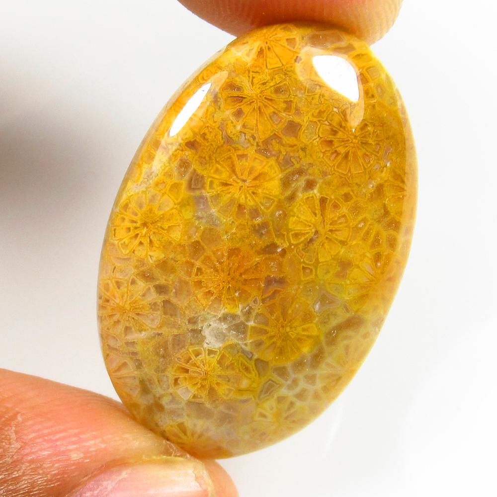 24.71 Ct Natural Yellow Jasper Quartz Loose Stone: weight - 24.71 Ct / Size -30.00 x 20.00 x 5.80 mm / Shape - Excellent Oval Cab / Origin - Brazil / Treatment - None