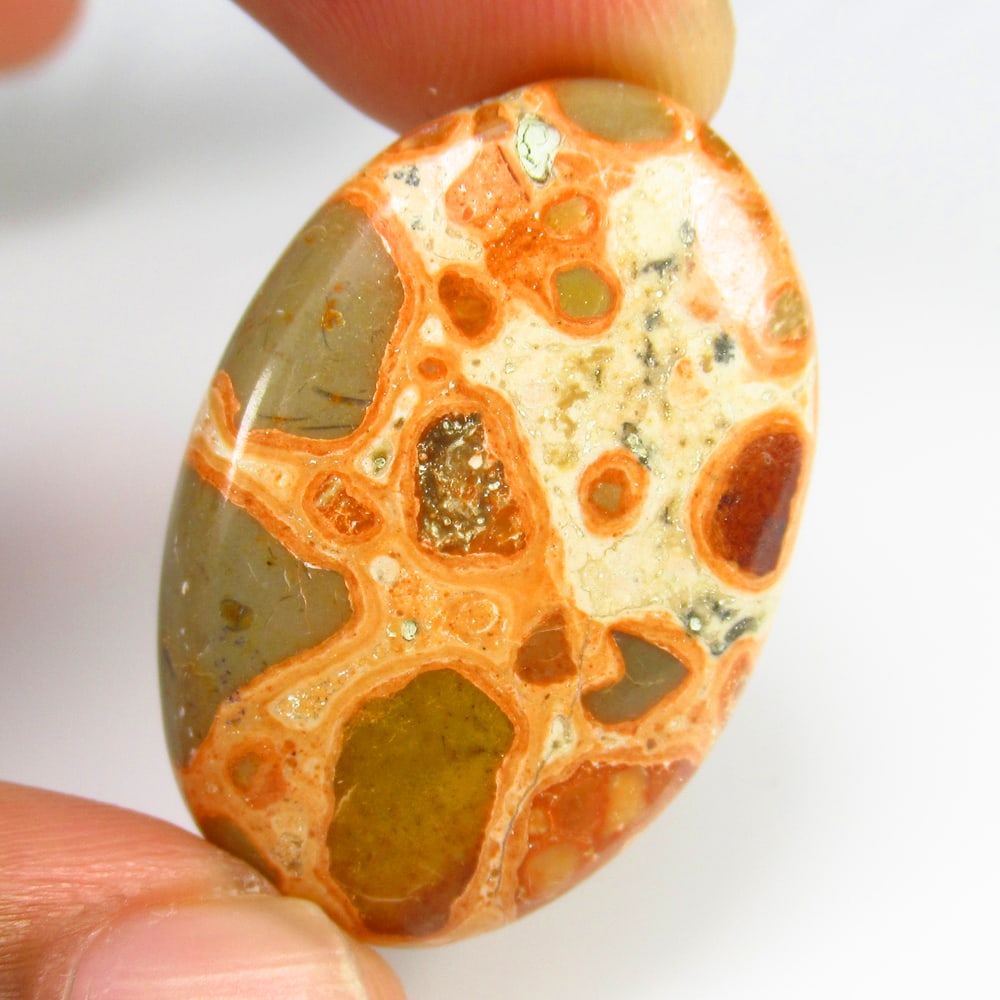 30.30 Ct Natural Lupid Skin Jasper Loose Stone: weight - 30.30 Ct / Size - 31.00 x 21.00 x 5.50 mm / Shape - Excellent Oval Cab / Origin - Brazil / Treatment - None