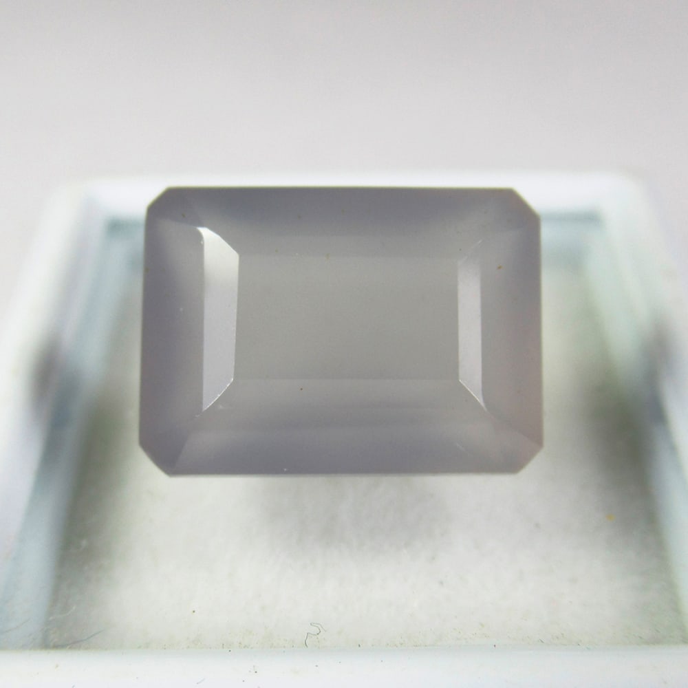 8.98 Ct Natural Chalcedony Loose Stone: Weight - 8.98 Ct / Size -14.00 x 10.30 x 8.10 mm / Shape - Octagon Cut / Color - White / Clarity - Opaque / Origin - Norway / Treatment - None