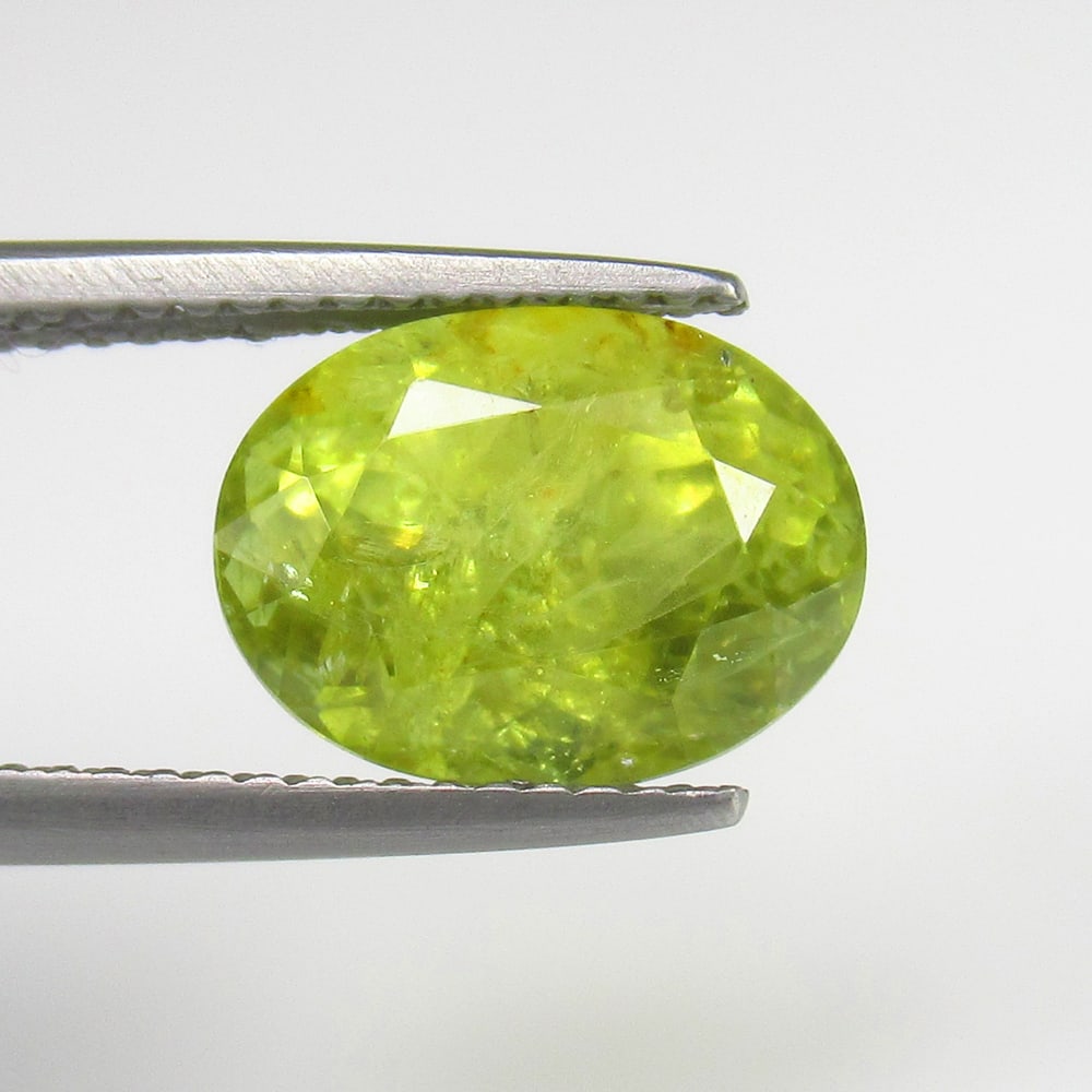 4.88 Ct Natural Mali Garnet Loose Stone: Weight - 4.88 Ct / Size - 11.00 x 8.30 x 7.00 m / Shape - Oval Cut / Color - Green / Clarity - VVS / Origin - Brazil / Treatment - None